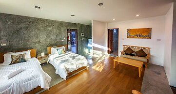Tonmai Suites