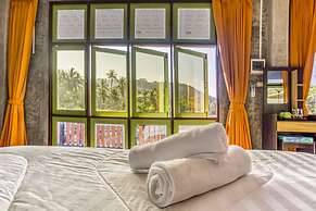 Tonmai Suites