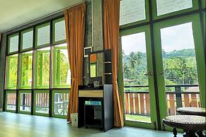 Tonmai Suites