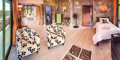 Tonmai Suites