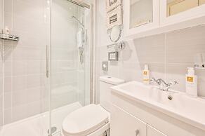 Muntham Holiday Apartments & Town House