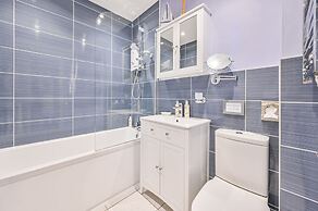 Muntham Holiday Apartments & Town House
