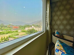 Hotel Green View - Behind Pramarth Niketan