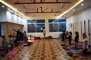 Hotel Green View - Behind Pramarth Niketan