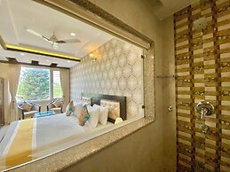 Hotel Green View - Behind Pramarth Niketan