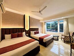 Hotel Green View - Behind Pramarth Niketan