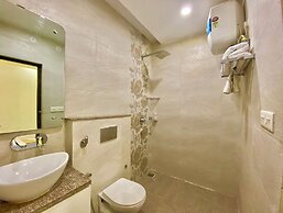 Hotel Green View - Behind Pramarth Niketan