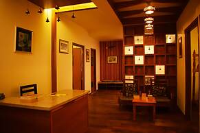 Hotel Green View - Behind Pramarth Niketan