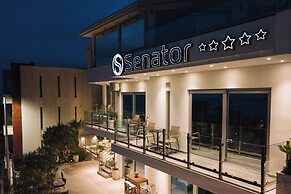 Hotel Senator