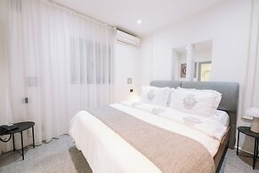 Hotel Senator