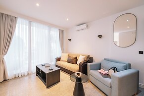 Hotel Senator