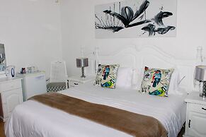 La Dolce Vita Guest House
