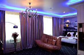 Enigma Hotel