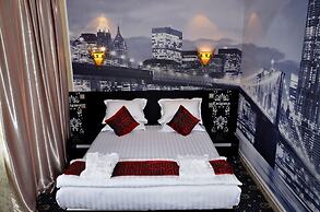 Enigma Hotel