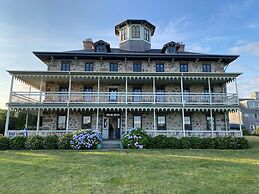 Stone House Inn