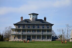Stone House Inn