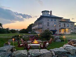 Stone House Inn