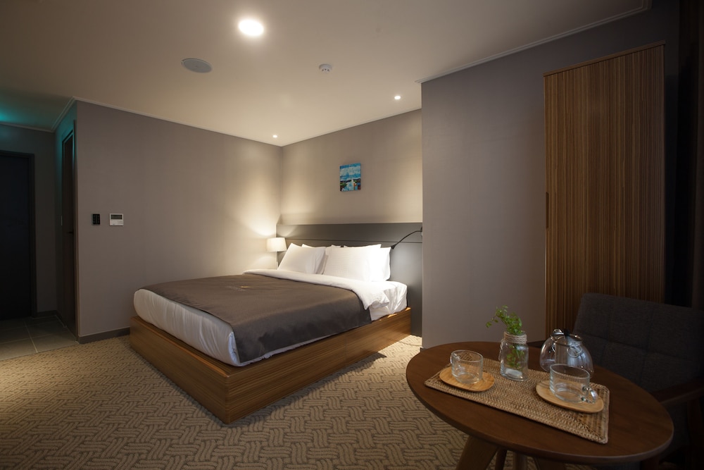 GNB Hotel