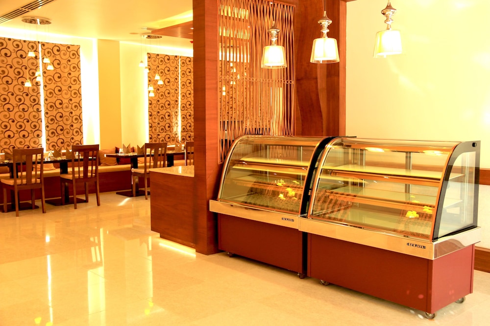 Eastern Palace Hotel