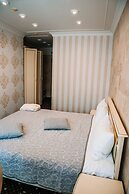 Vintage Hotel on French Boulevard