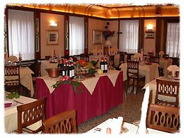 Hotel Alpi