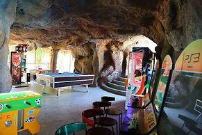 Grand Aquarium