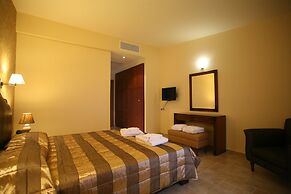 Tesoro Hotel