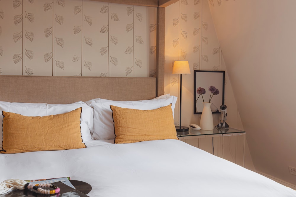 No.15 by GuestHouse, Bath