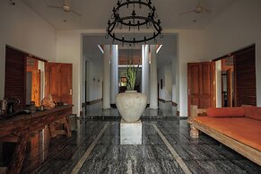 Villa White Queen Resort & Spa