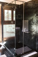 Villa White Queen Resort & Spa
