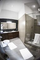 Villa White Queen Resort & Spa