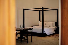 Villa White Queen Resort & Spa