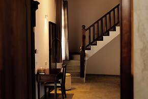 Villa White Queen Resort & Spa