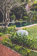 Villa White Queen Resort & Spa