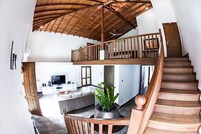 Villa White Queen Resort & Spa