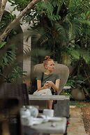 Villa White Queen Resort & Spa