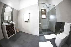 Villa White Queen Resort & Spa