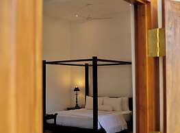 Villa White Queen Resort & Spa