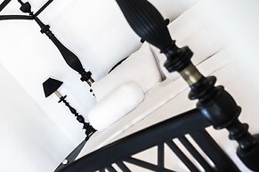 Villa White Queen Resort & Spa