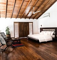 Villa White Queen Resort & Spa