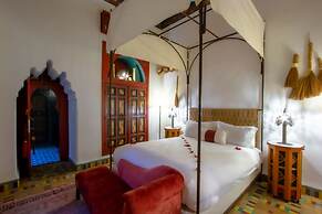 Riad Kaiss by Anika