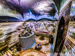 Riad Kaiss by Anika