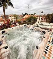 Riad Kaiss by Anika