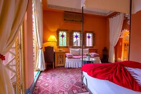Riad Kaiss by Anika