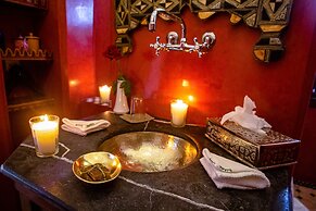Riad Kaiss by Anika