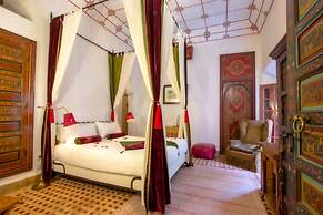 Riad Kaiss by Anika