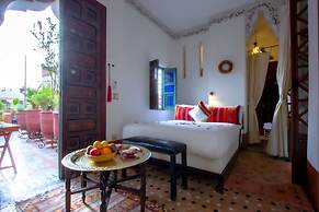 Riad Kaiss by Anika