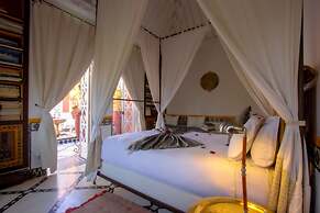 Riad Kaiss by Anika