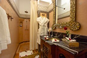 Riad Kaiss by Anika