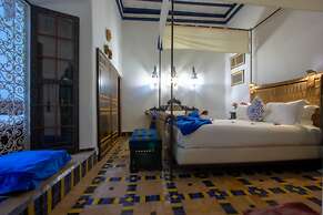 Riad Kaiss by Anika